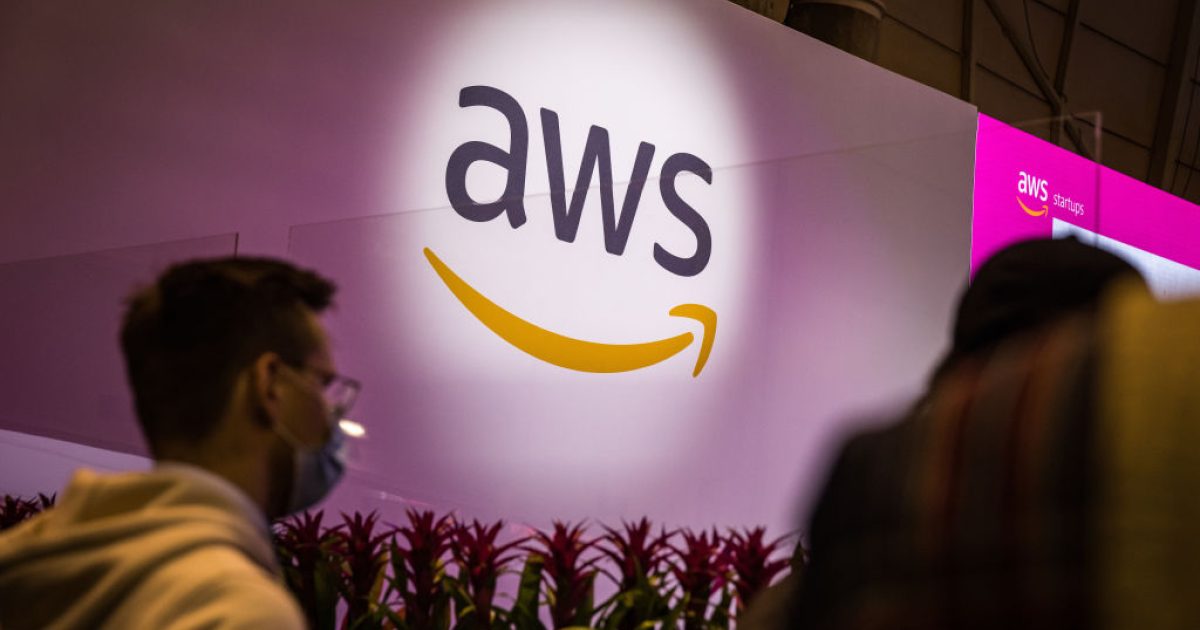 Recursive and Amazon Sign $410 Million Computing Deal