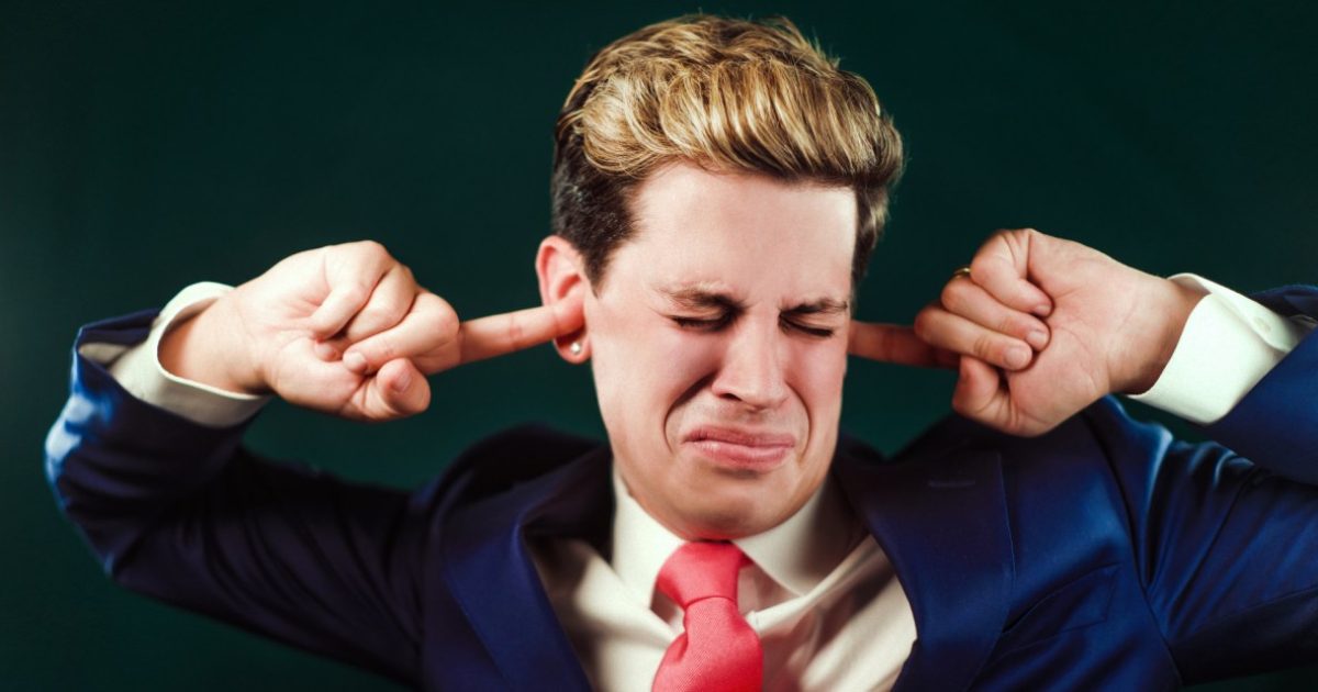 DROPIDEA | دروب ايديا - Deportación del activista de derecha Milo Yiannopoulos de Estados Unidos al Reino Unido
